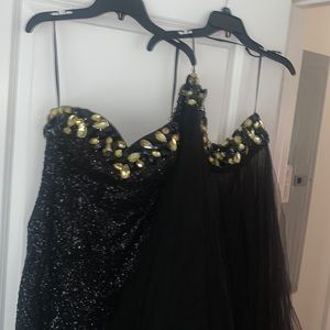 Size 4 two piece dress. (Romper/ detachable skirt